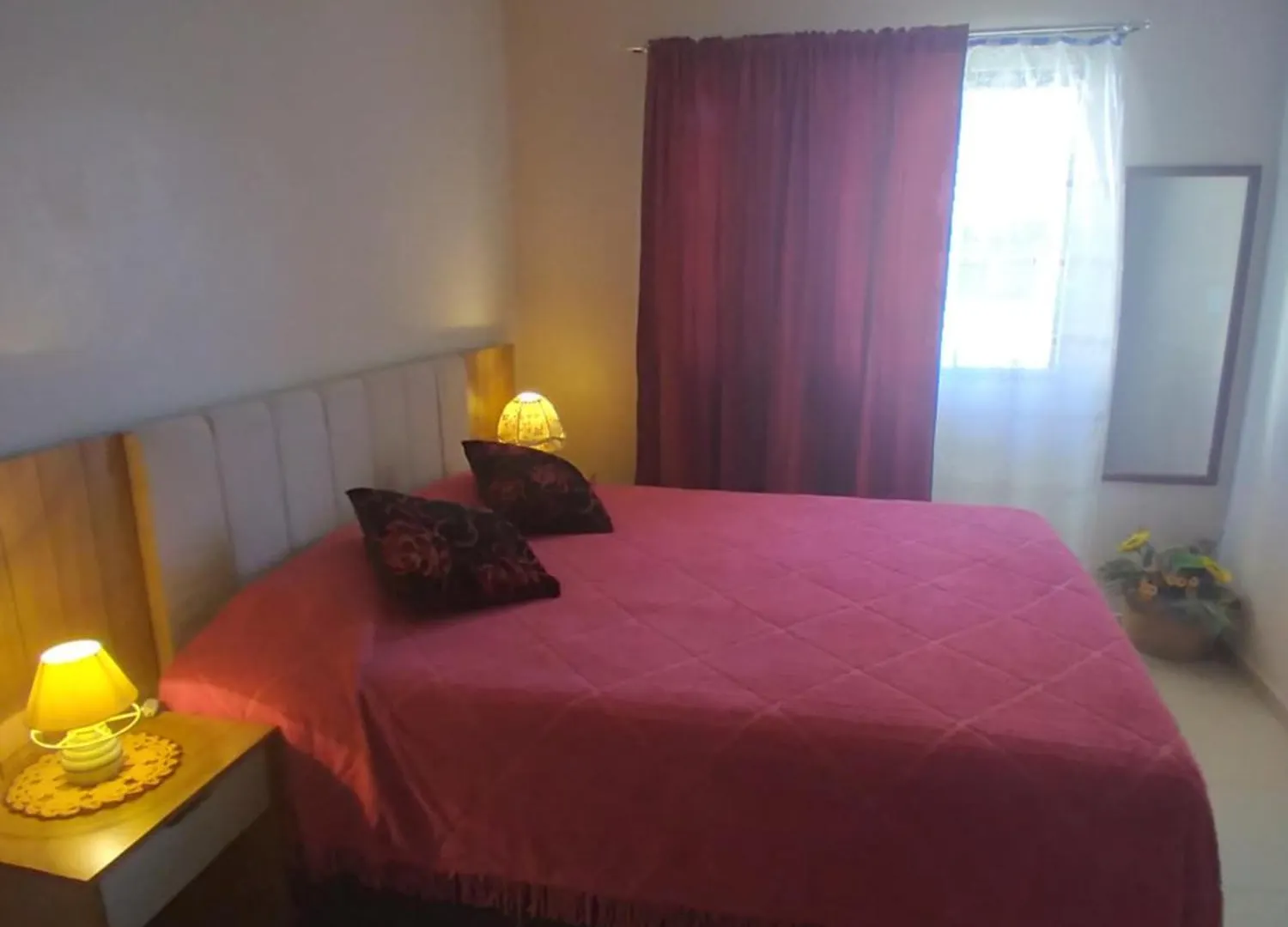 בית נופש הוילה בומבינאס Residencial Susy