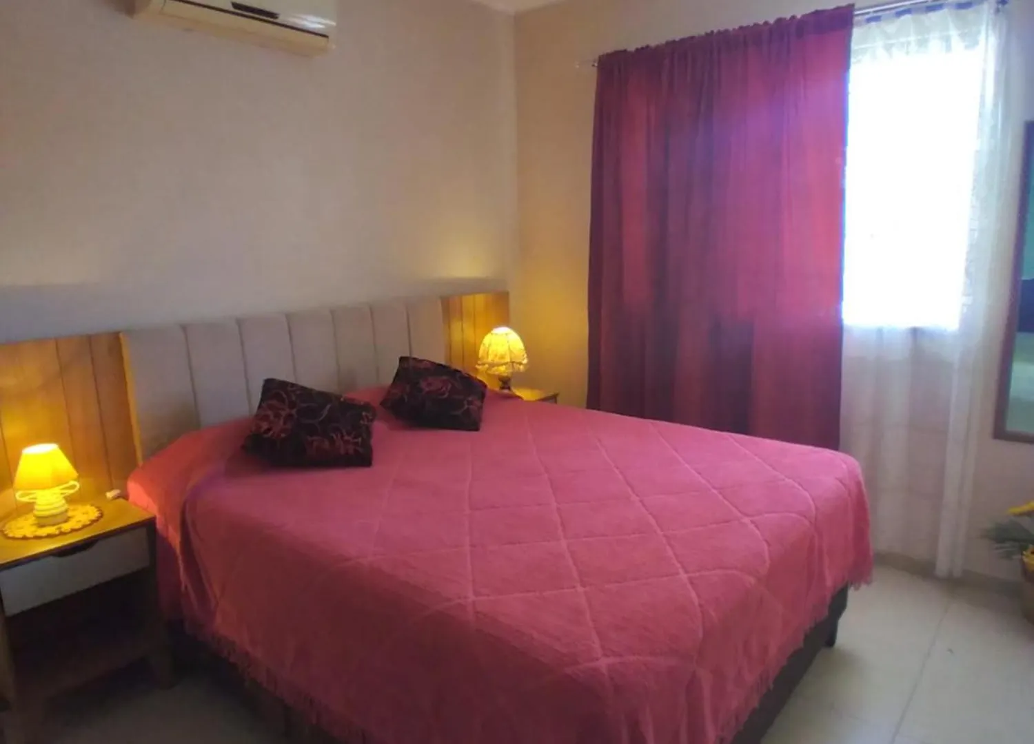 הוילה בומבינאס Residencial Susy בית נופש