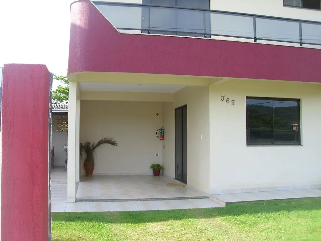 הוילה בומבינאס Residencial Susy 0*,  ברזיל