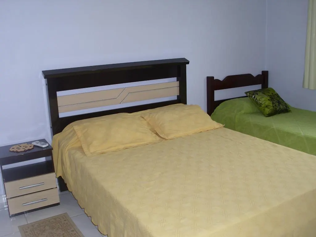הוילה בומבינאס Residencial Susy בית נופש