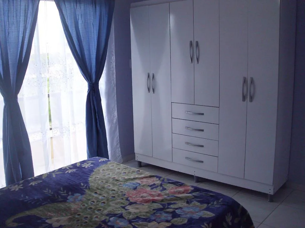 הוילה בומבינאס Residencial Susy בית נופש